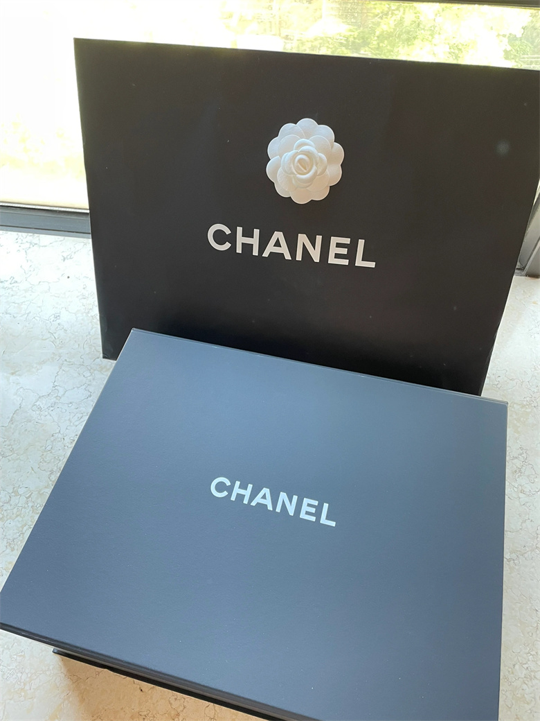 香港海港城买到Chanel 19