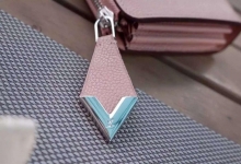 路易威登Louis Vuitton 纯原单 M60148 裸粉色顶级进口小牛皮单拉钱包到货