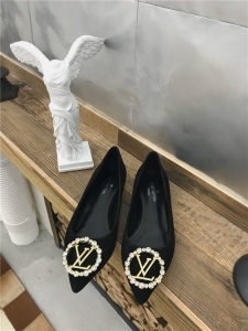 Louis Vuitton路易威登 2018最新款秀气尖头性感露趾平底鞋 黑色