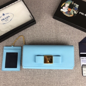 原单代购级PRADA女士翻盖钱夹配链条和两个信用卡插袋1MH132海蓝色/方块蝴蝶结