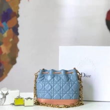 原单Dior女包迪奥复古小水桶包藤格纹牛皮抽绳mini迪奥水桶包天蓝色M6016