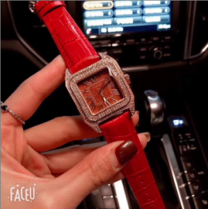 复刻卡地亚Cartier爆款山度士玫瑰金镶钻款高端女士手表