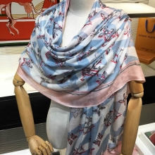 LV围巾路易威登‘创新花卉’100%顶级纯羊绒围巾