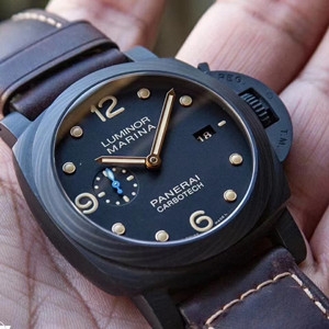 热门沛纳海最帅的碳纤维最轻的钛男士手表