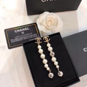 香奈儿Chanel新款耳钉925纯银针加黄铜材质